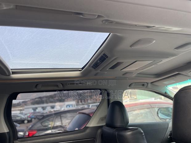 Toyota Alphard 2.4 Hybrid AWD 2015 White