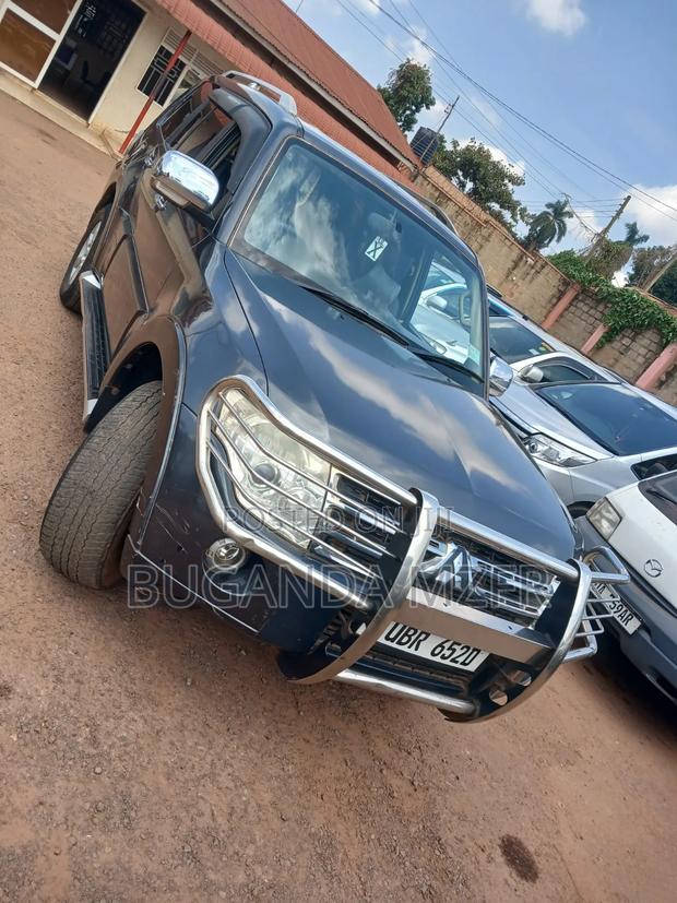 Mitsubishi Pajero 2008 Gray
