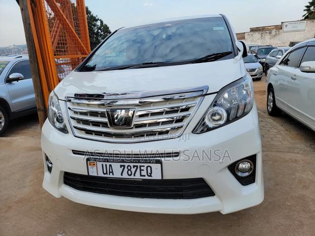 Toyota Alphard 2014 White