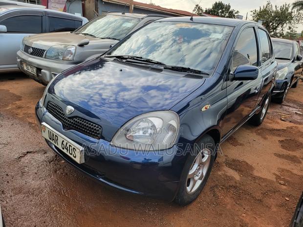 Toyota Vitz 2003 Blue