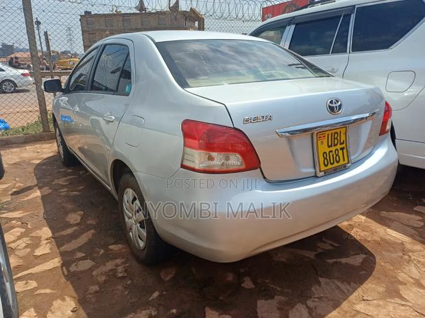 Toyota Belta 2008 Silver