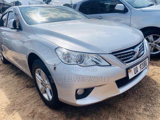 Toyota Mark X 2012