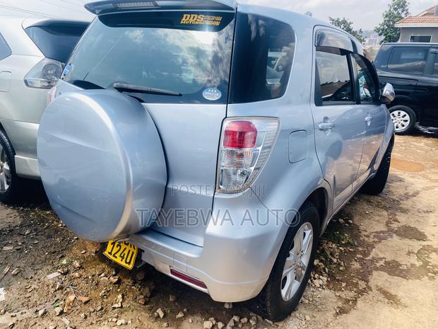 Toyota Rush 1.5 RWD 2011 Silver