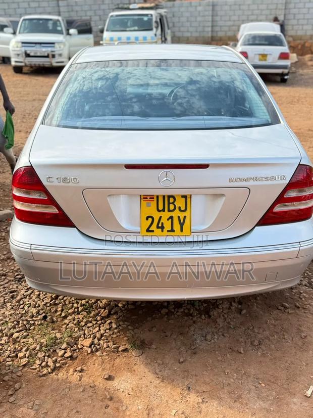Mercedes-Benz C180 2006 Silver