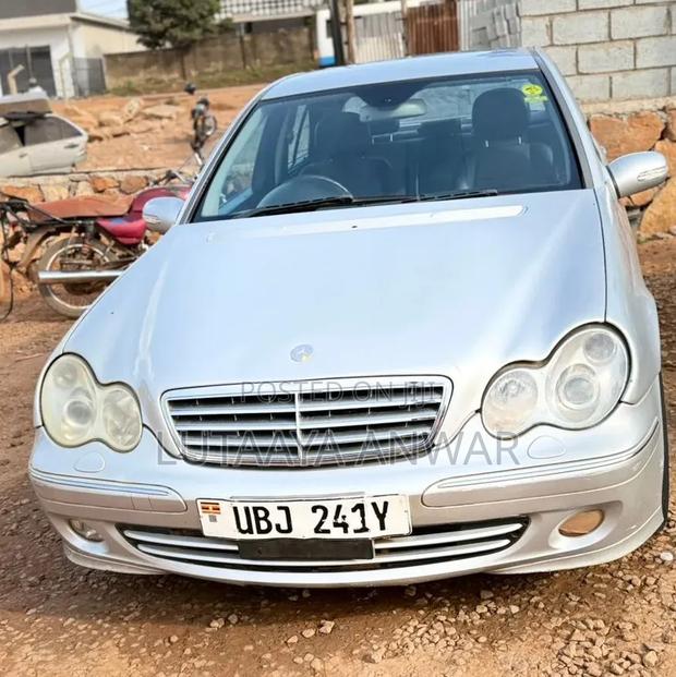 Mercedes-Benz C180 2006 Silver