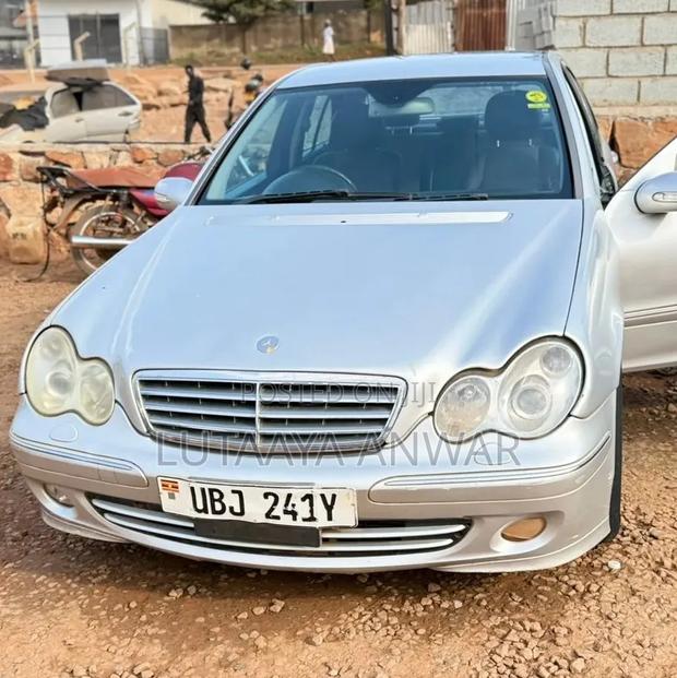 Mercedes-Benz C180 2006 Silver