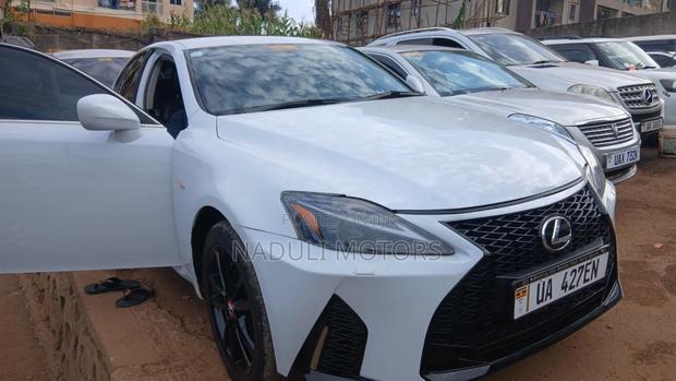 Lexus IS 2015 White