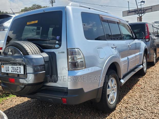 Mitsubishi Pajero 2010