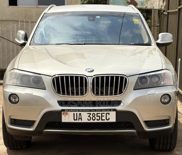 BMW X3 xDrive28i 4dr SUV AWD (2.0L 4cyl Turbo 8A) 2014 Gold