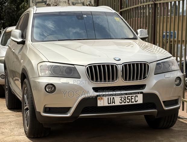 BMW X3 xDrive28i 4dr SUV AWD (2.0L 4cyl Turbo 8A) 2014 Gold