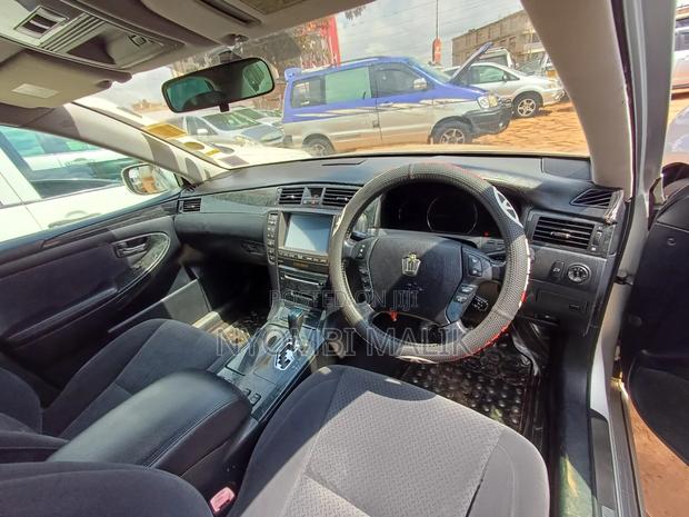 Toyota Crown 2008 Silver