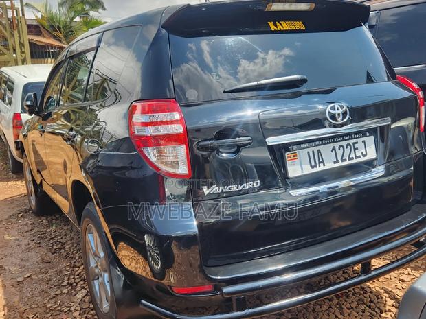 Toyota Vanguard 2009 Black