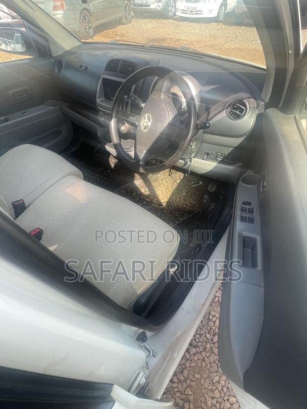 Toyota Passo 2006 Off white