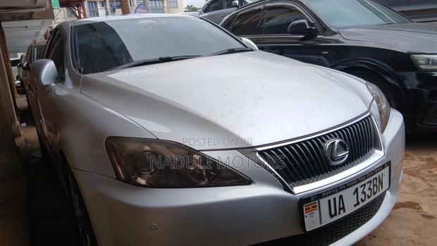 Lexus IS 2015 Silver