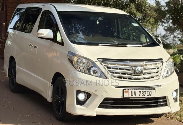 Toyota Alphard 2.4 Petrol FWD 2012 White