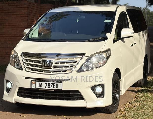 Toyota Alphard 2.4 Petrol FWD 2012 White