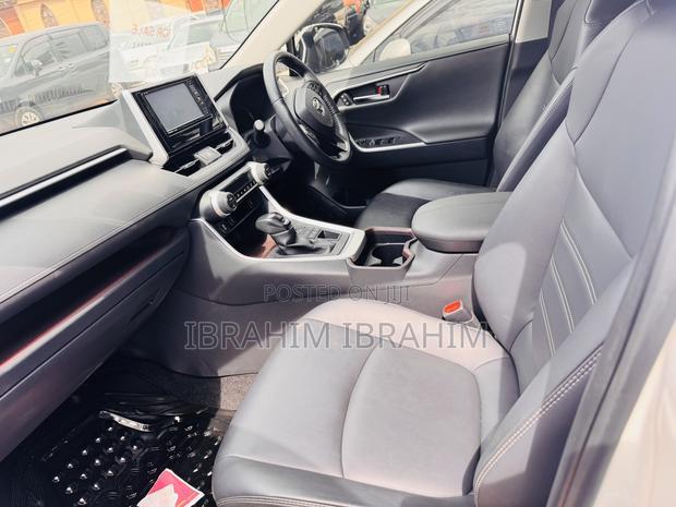 Toyota RAV4 2019 White