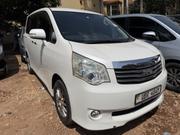 Toyota Noah 2011 White for sale