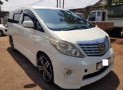 Toyota Alphard 2.4 Petrol FWD 2011 Pearl for sale