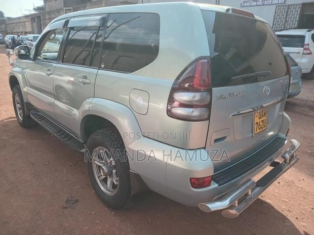 Toyota Land Cruiser Prado 2003 Blue