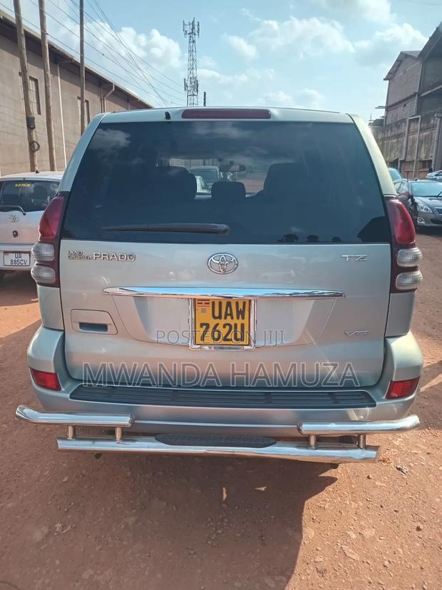 Toyota Land Cruiser Prado 2003 Blue