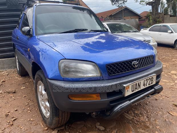 Toyota RAV4 Base FWD 1999 Black