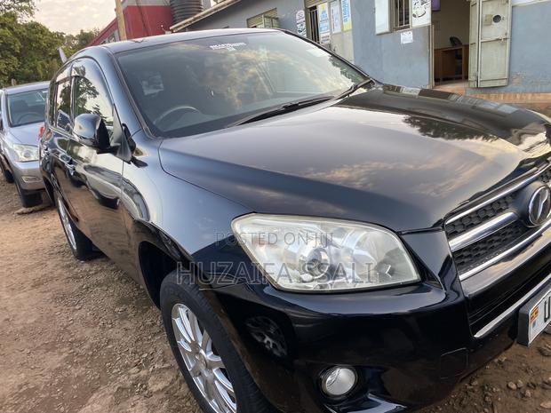 Toyota RAV4 2010 Black