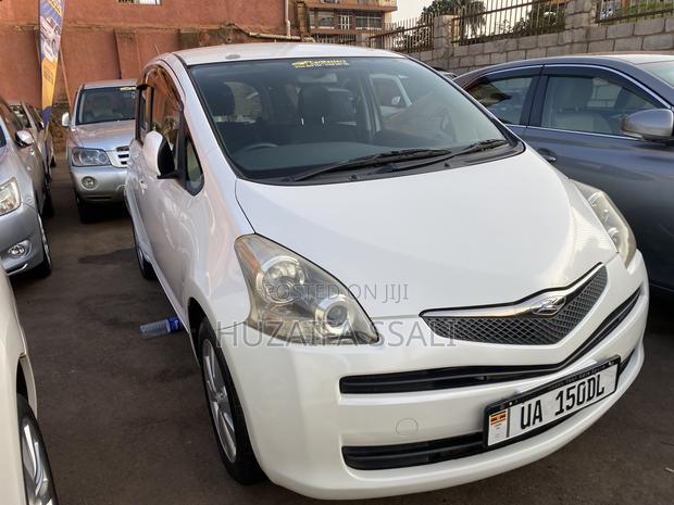 Toyota Ractis 2011 White