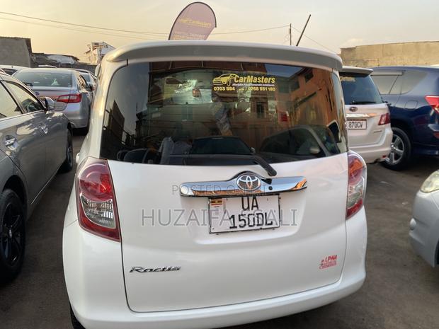 Toyota Ractis 2011 White