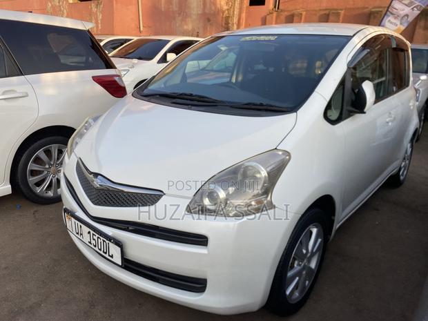 Toyota Ractis 2011 White