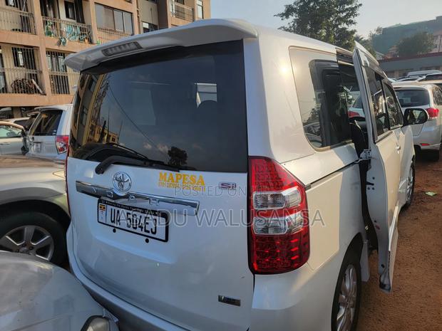 Toyota Noah 2012 White