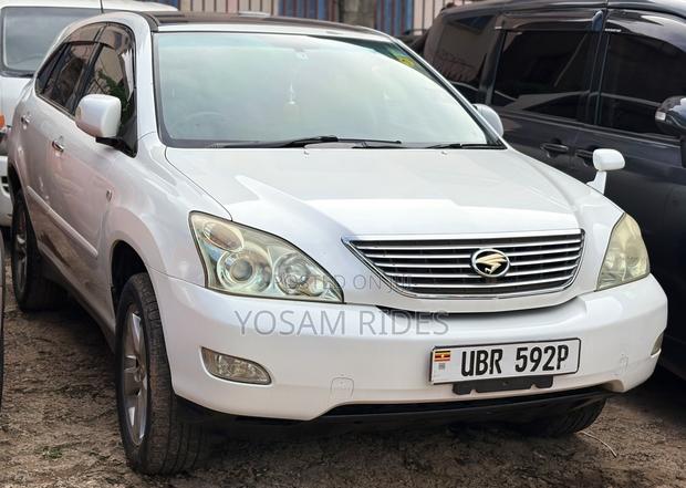 Toyota Harrier 2.4 2012 White