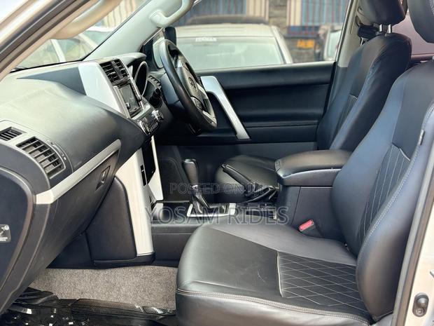 Toyota Land Cruiser Prado 2.8 D-4D 2015 Silver