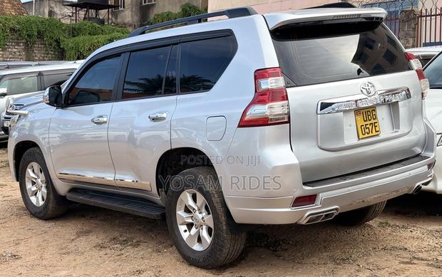 Toyota Land Cruiser Prado 2.8 D-4D 2015 Silver