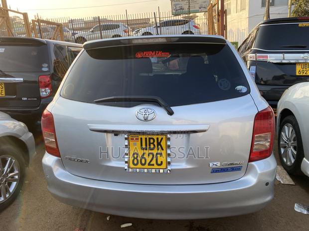 Toyota Corolla Fielder 2010 Silver