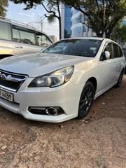 Subaru Legacy 2010 White for sale