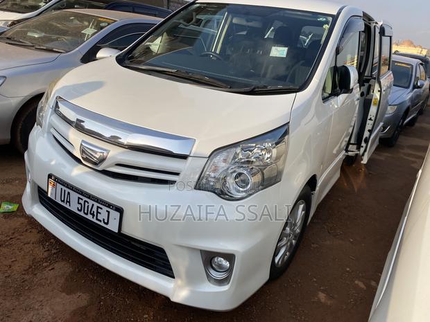 New Toyota Noah 2018 White