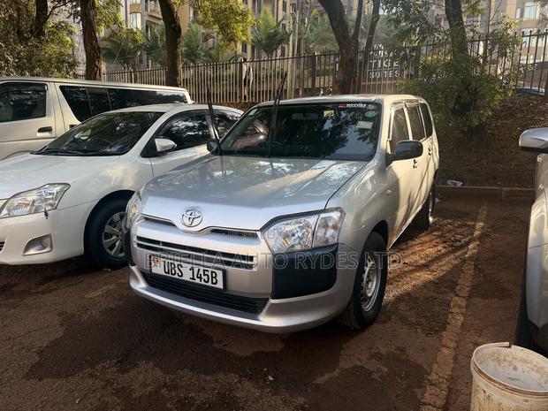 Toyota Probox 2015 Silver