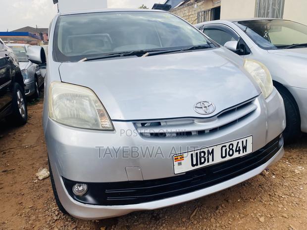 Toyota Passo Sette 1.5 FWD 2011 Silver
