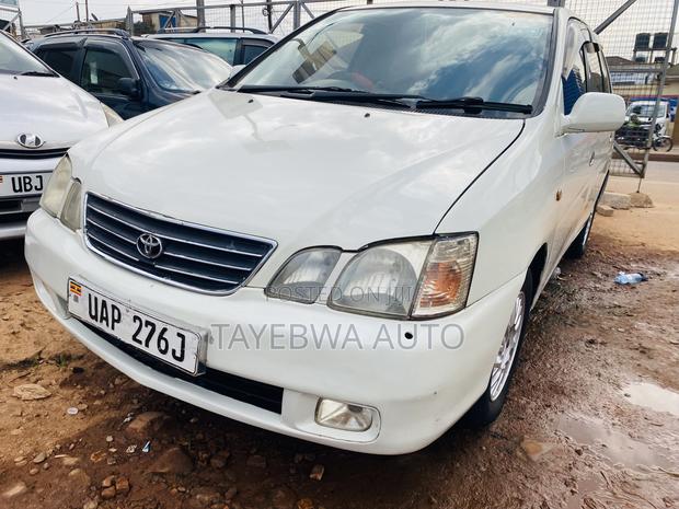 Toyota Gaia 1999 White