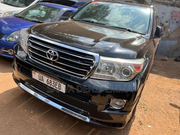 Toyota Land Cruiser 2013 Black