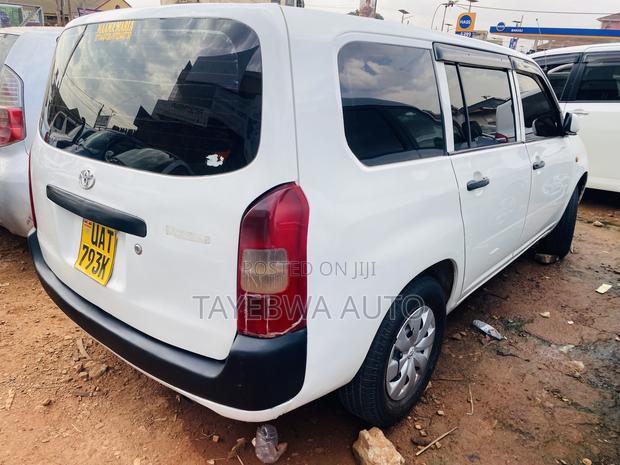 Toyota Probox 2005 White
