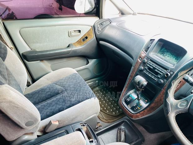 Toyota Harrier 3.0 V6 2002