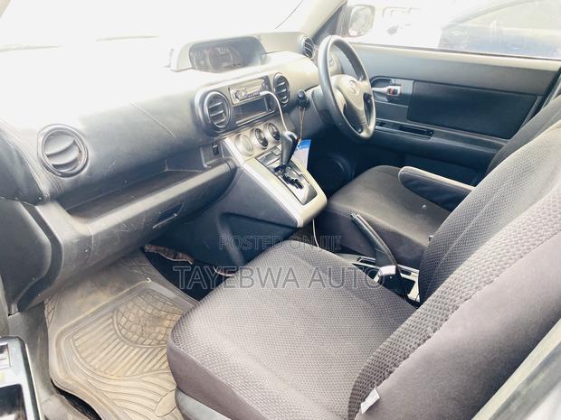 Toyota Corolla Rumion 2009