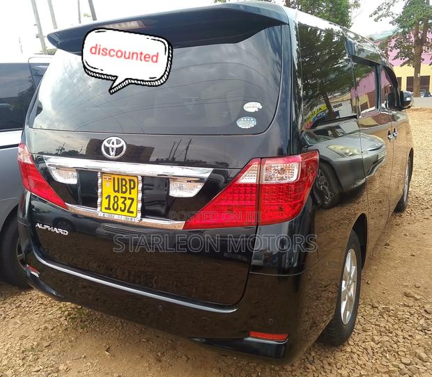 Toyota Alphard 2010 Black