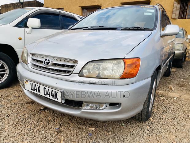 Toyota Ipsum 1999