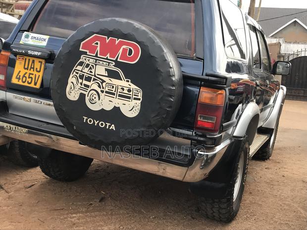 Toyota Hilux Surf 2000 Blue