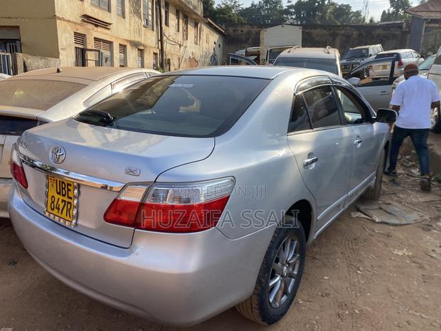 Toyota Premio 2015 Silver