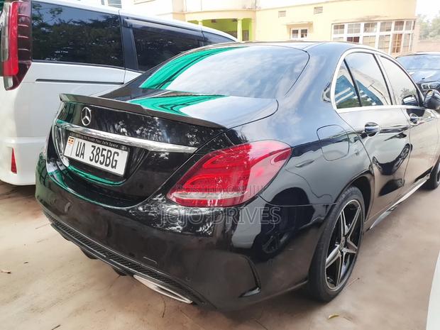 Mercedes-Benz C200 2018 Black