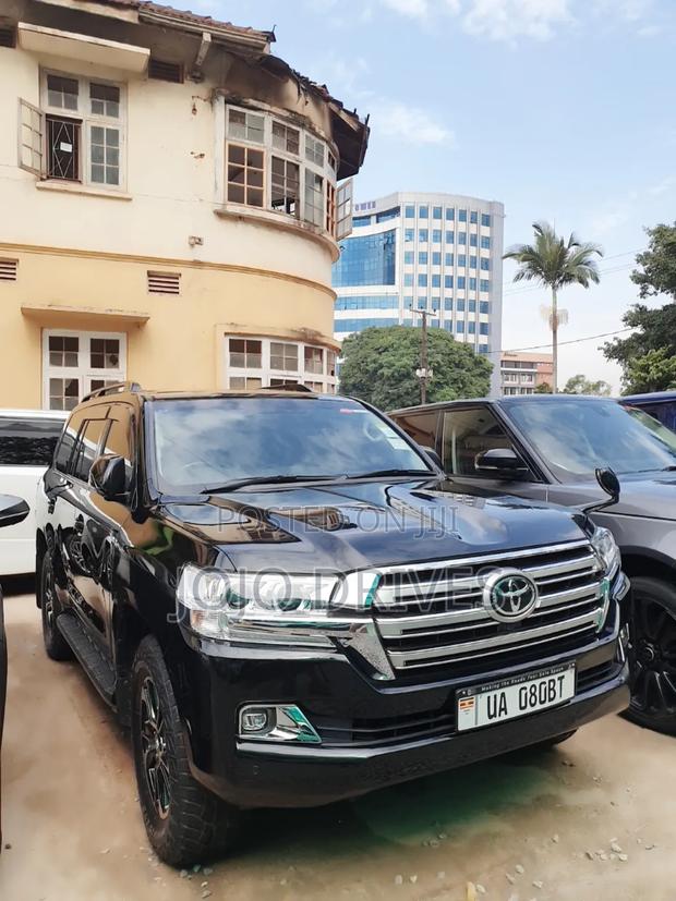 Toyota Land Cruiser 4.6 V8 AX 2010 Black